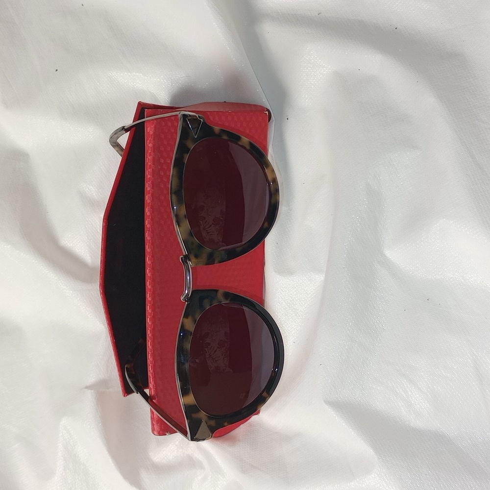 Sun glasses